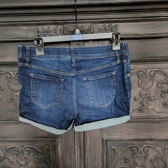 Maternity shorts - Picture 2 of 3